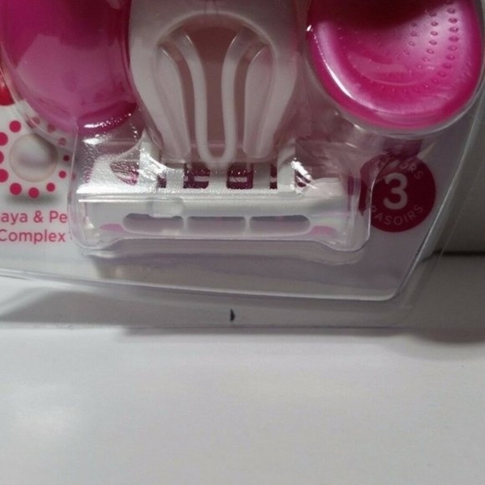 Schick Quattro Razors Rasperry Papaya Complex 5pk - Picture 4 of 10